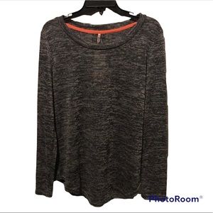 NWT Wallflower Charcoal Heather Top